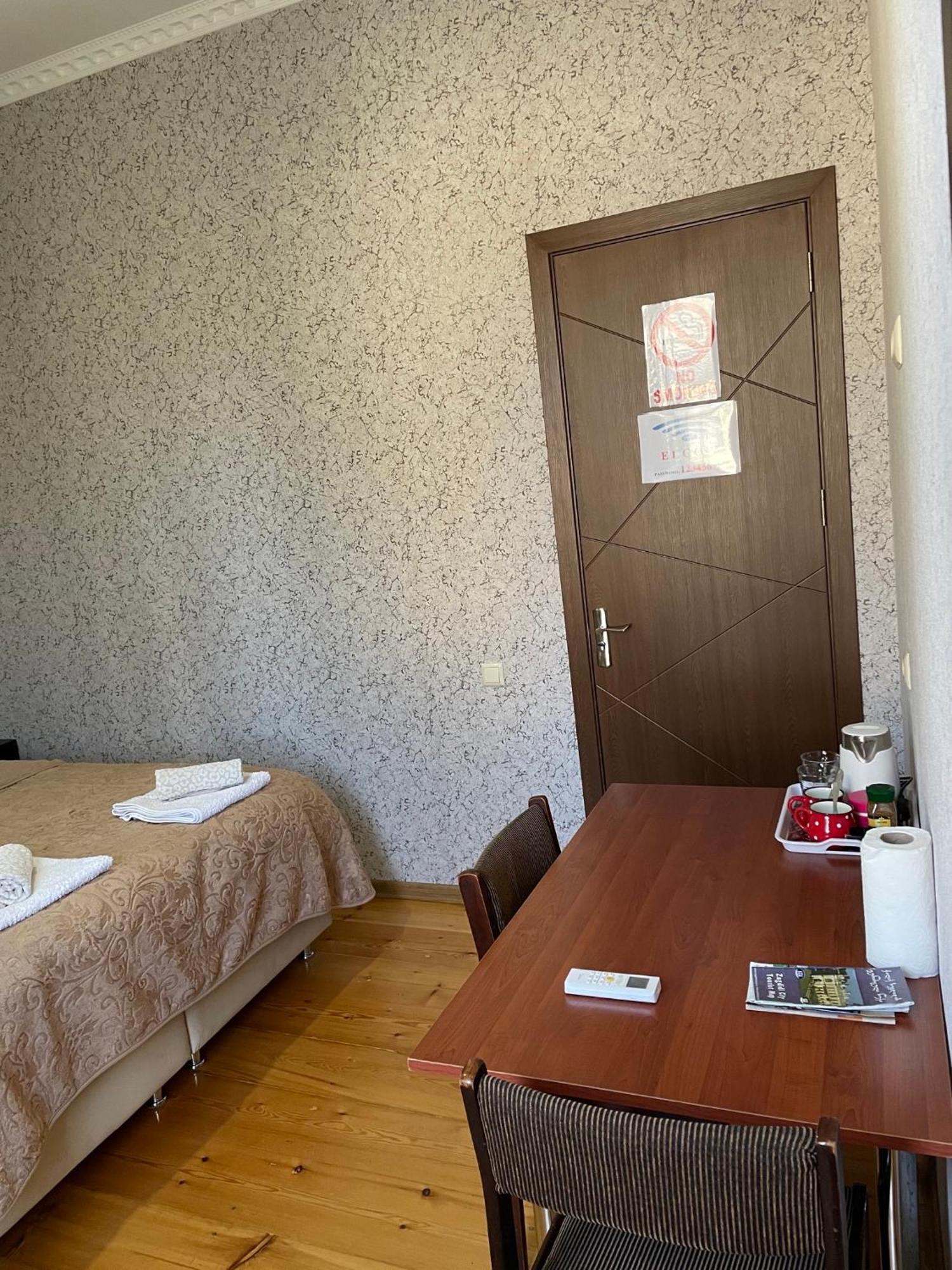 Elco Hotel Sugdidi Eksteriør billede