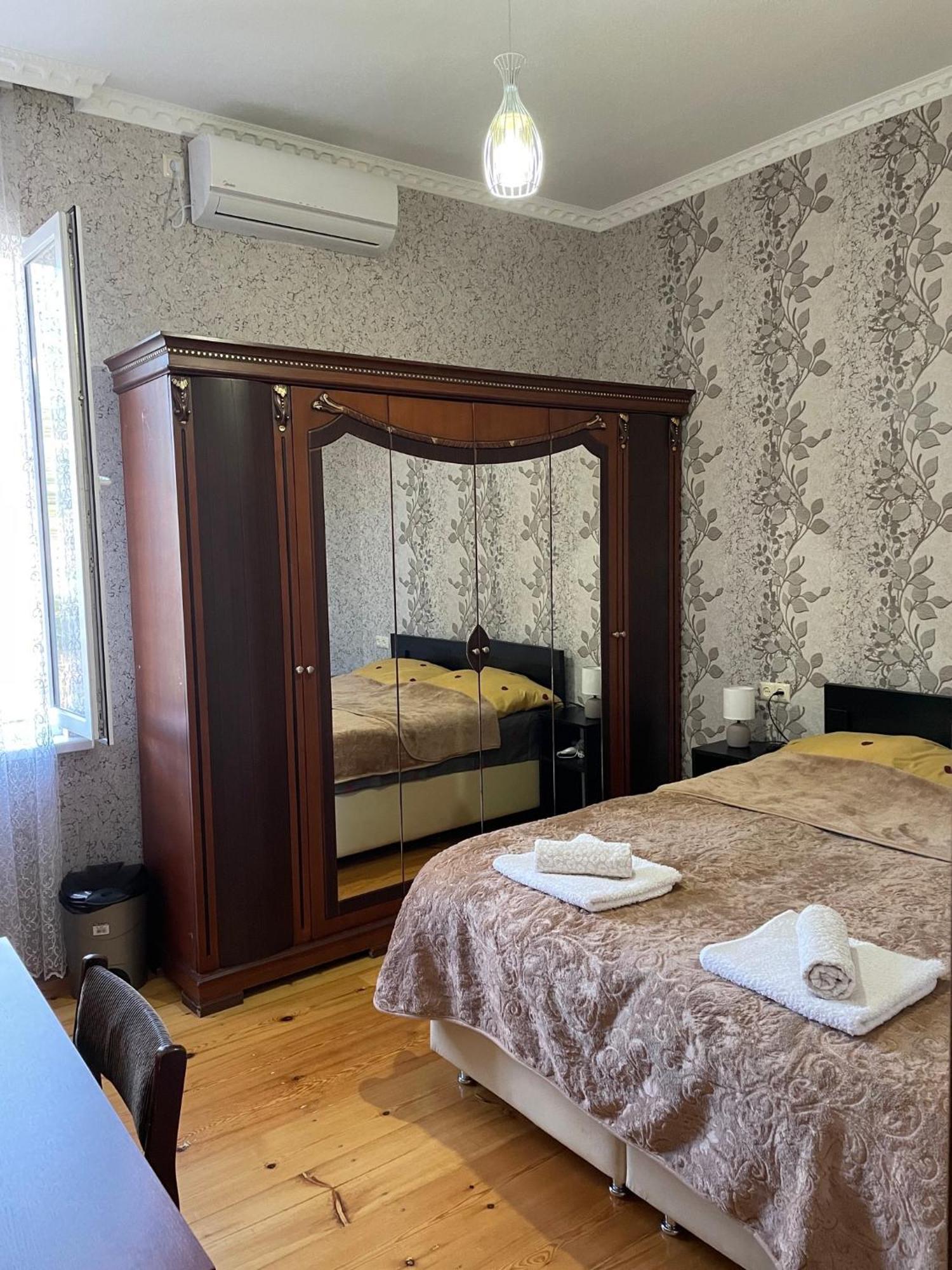 Elco Hotel Sugdidi Eksteriør billede