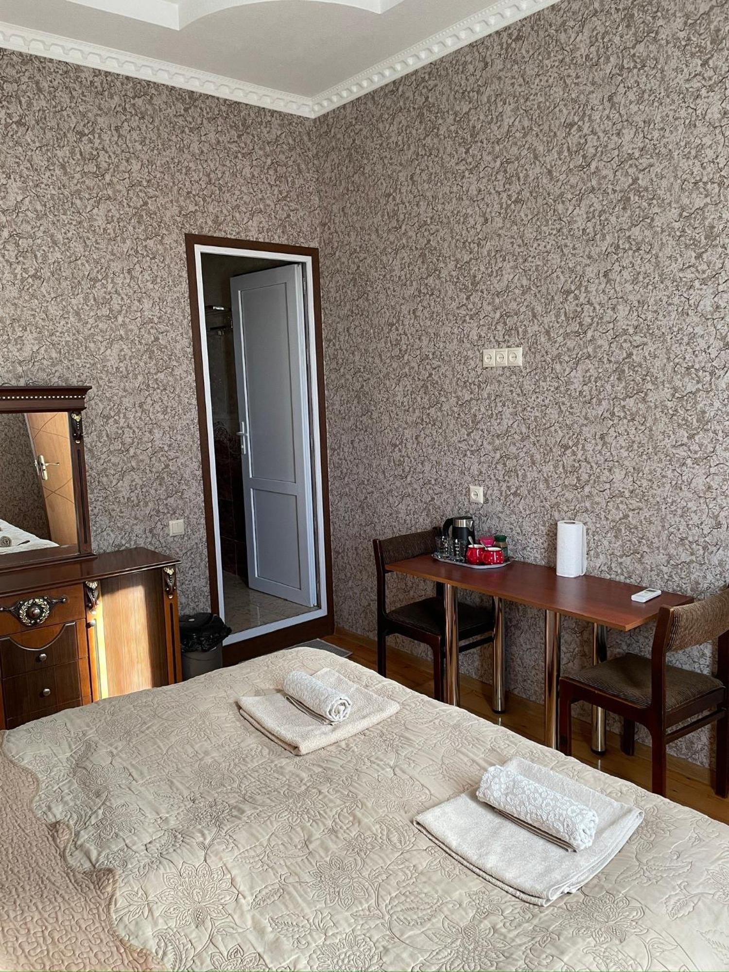 Elco Hotel Sugdidi Eksteriør billede