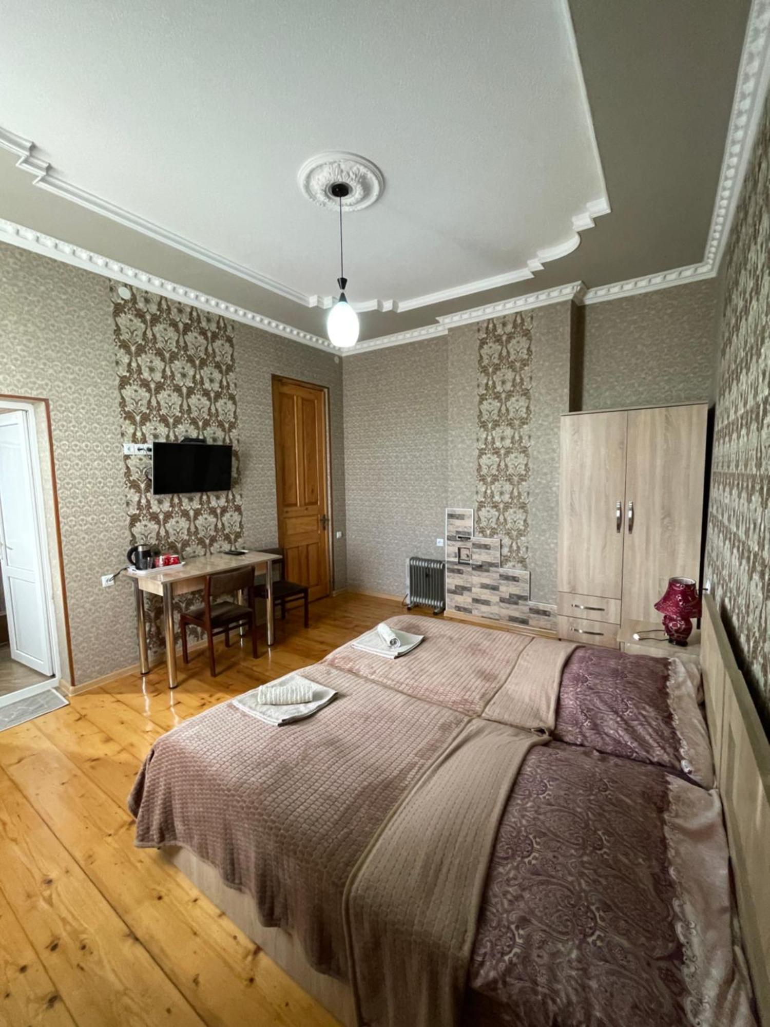 Elco Hotel Sugdidi Eksteriør billede
