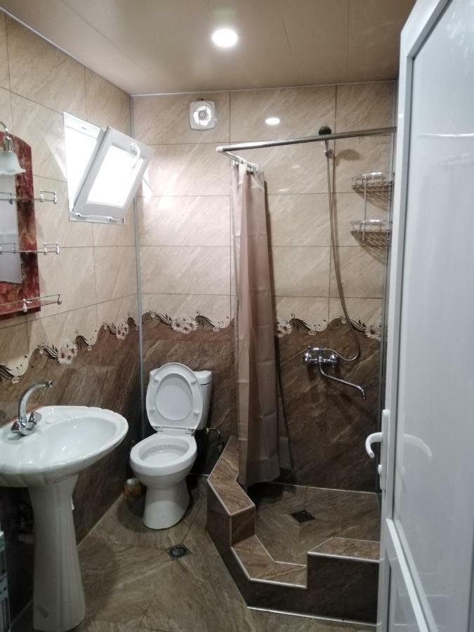 Elco Hotel Sugdidi Eksteriør billede